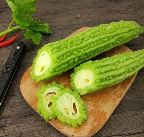 边摸鱼边吃瓜,边摸鱼边吃瓜的欢乐日常